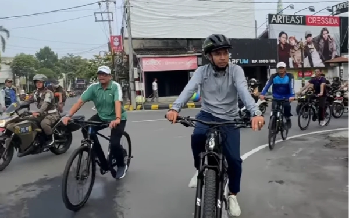 Thumbnail Berita - Rutin! Plt Wali Kota Madiun Nggowes Cek Kondisi di Lapangan