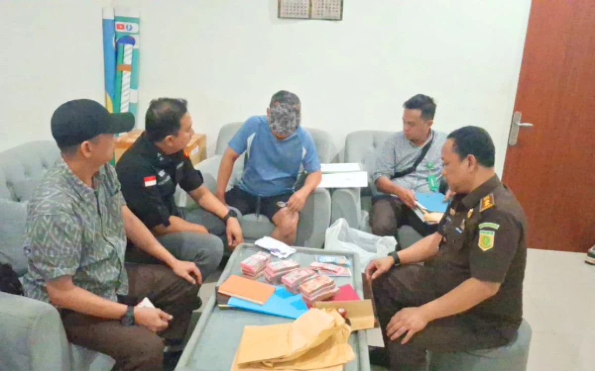 Kejati Sumsel Geledah Dua Lokasi, Sita Uang Rp367 Juta hingga Harley Davidson