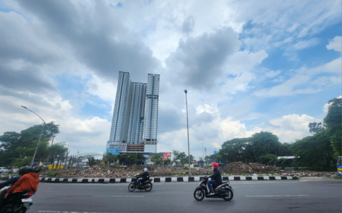 Thumbnail Berita - Prakiraan Cuaca Hari Ini 10 April 2026: Jakarta Berawan Tebal dan Bengkulu Hujan Ringan