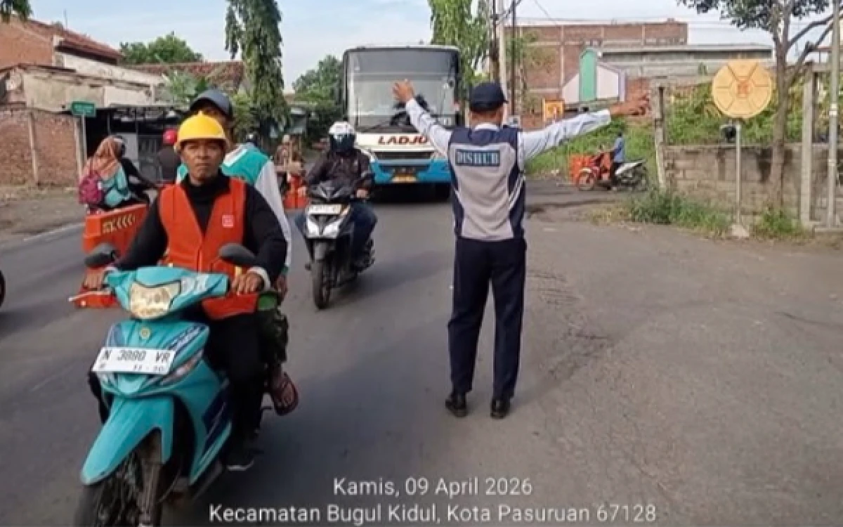 Thumbnail Berita - Optimalkan Layanan Transportasi, Dishub Jatim Tingkatkan Pengawasan dan Kebersihan Terminal