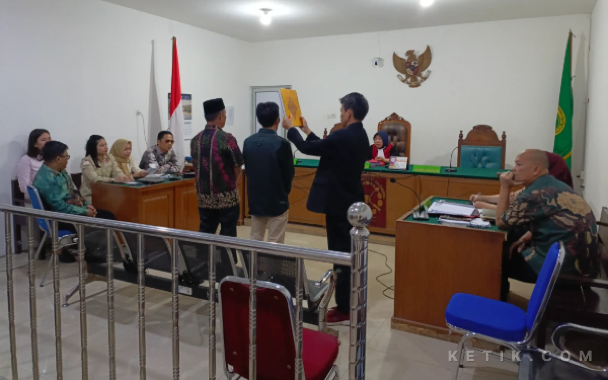 Thumbnail Berita - Sidang Praperadilan: Kuasa Hukum Gugat Keabsahan Penggeledahan hingga Penahanan Dua Tersangka