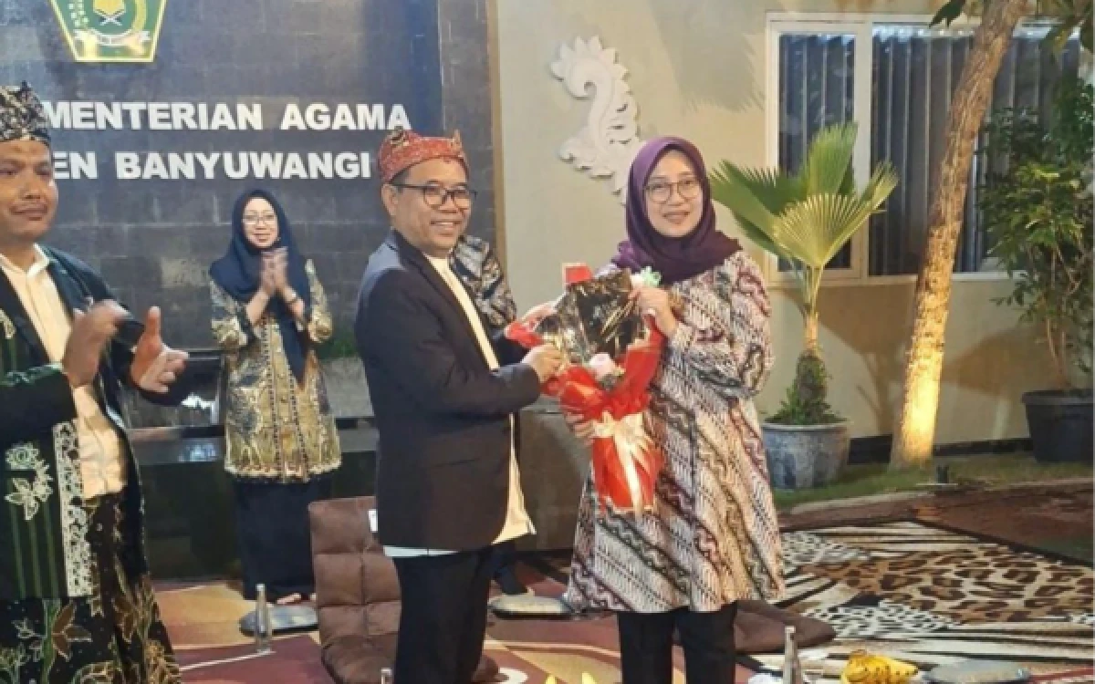 Thumbnail Berita - Kakanwil Kemenag Jatim Bertemu Bupati Ipuk, Ini yang Dibahas