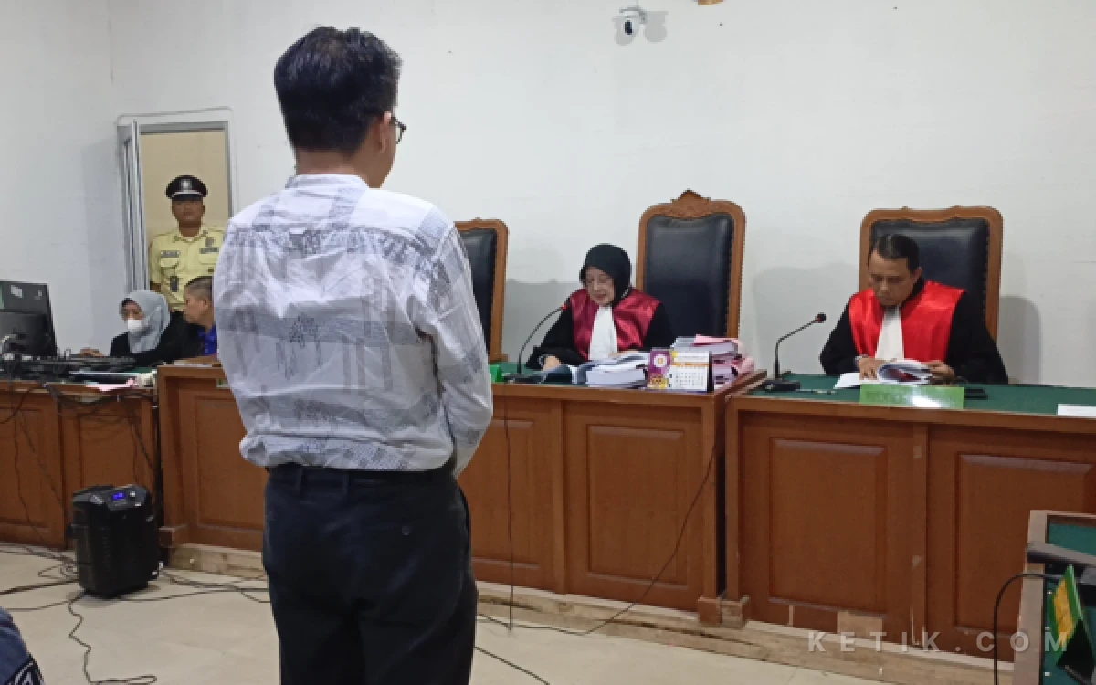 Thumbnail Berita - Kasus Korupsi Dana Hibah Pilkada Prabumulih, Ketua KPU Divonis 8 Tahun Penjara