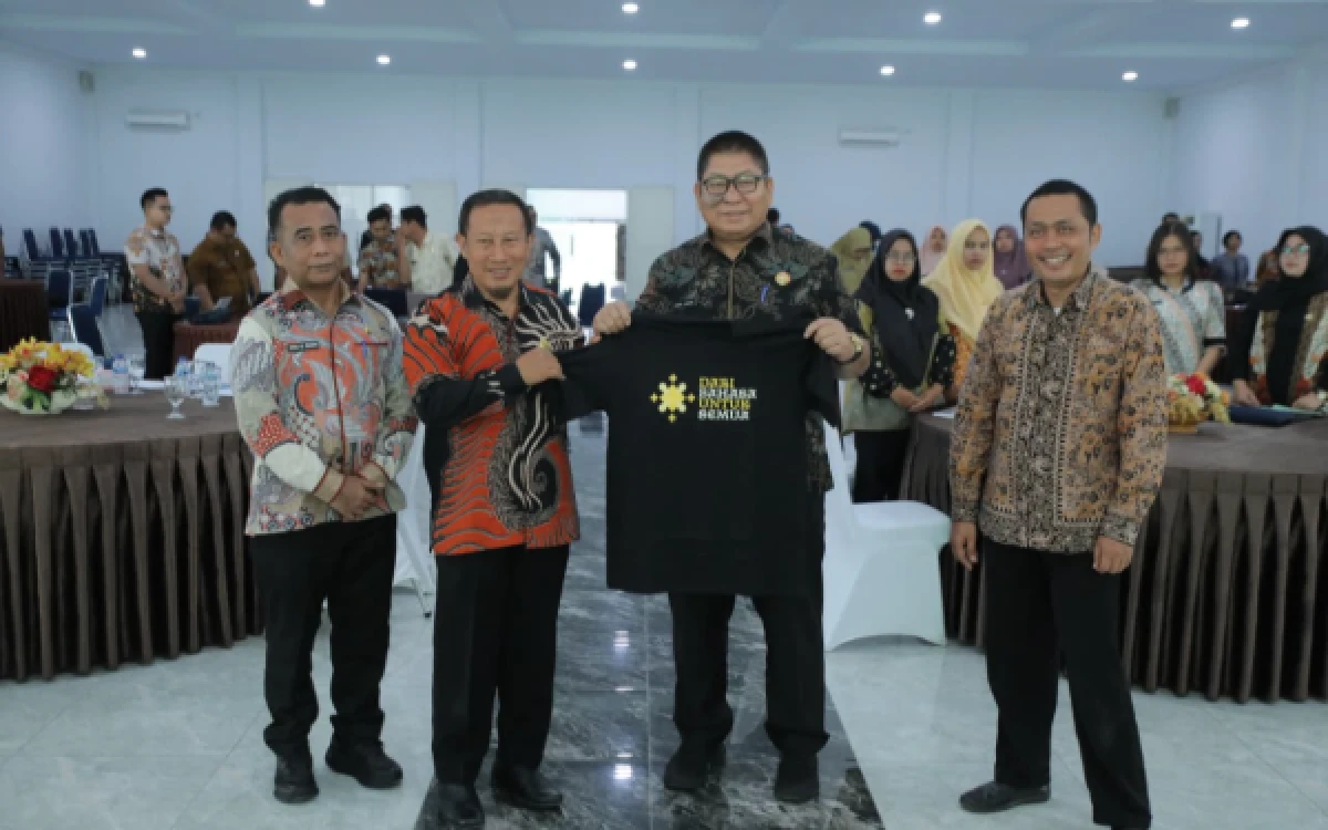 Thumbnail Berita - Pemkab Asahan Gelar Seminar ASN Tingkatkan Kemahiran Berbahasa Indonesia