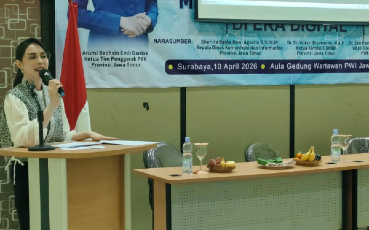 Thumbnail Berita - Waspada Hoaks! Arumi Bachsin Ingatkan Peran Ibu Jadi Garda Terdepan Awasi Gadget Anak