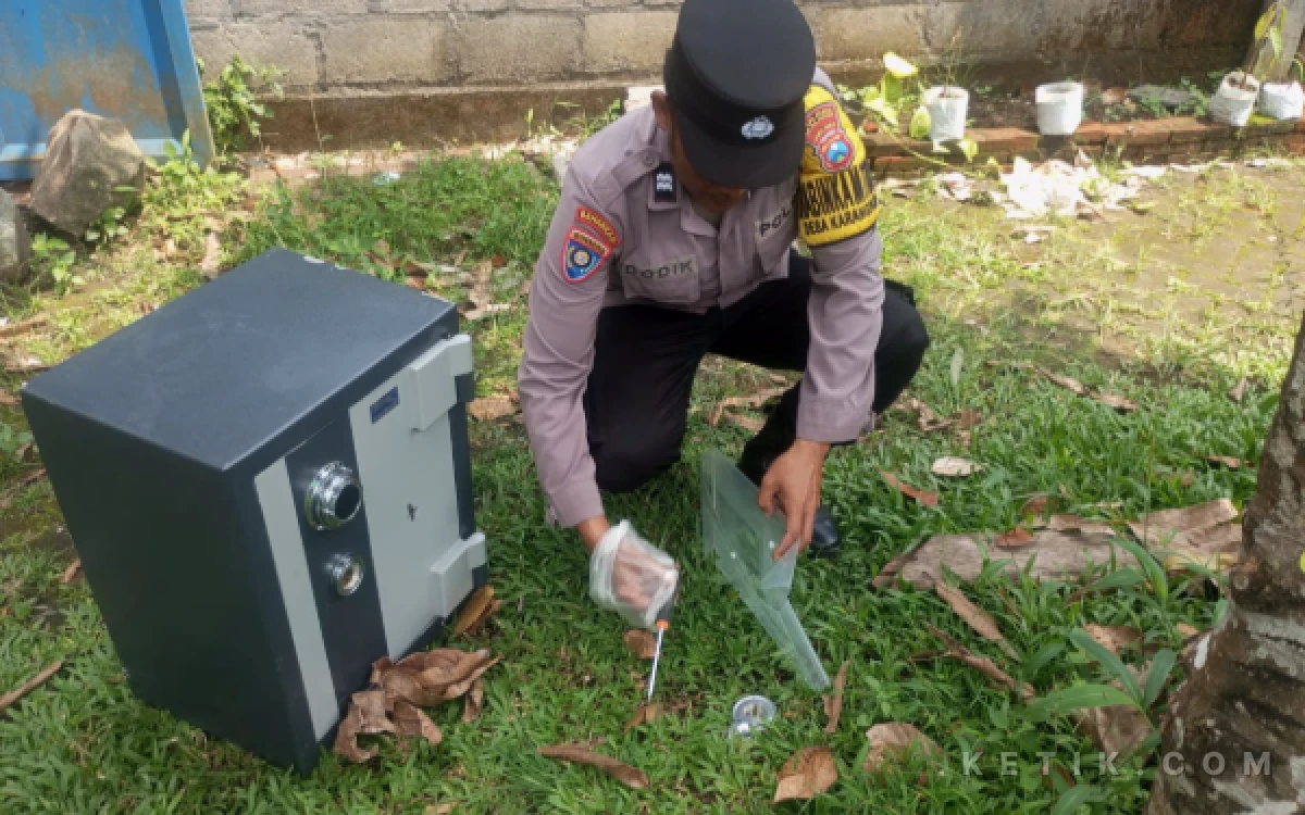Thumbnail Berita - Terungkap! Pembobol SMPN 1 Pakisaji Kabupaten Malang Terekam CCTV, Polisi Bekuk 3 Pelaku