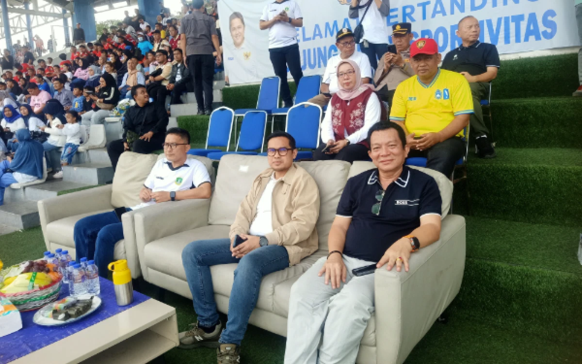 Thumbnail Berita - Pj Sekda Lebak Dukung Penuh Nathan Lebak FC di Final Liga 4 Piala Gubernur Banten 2026