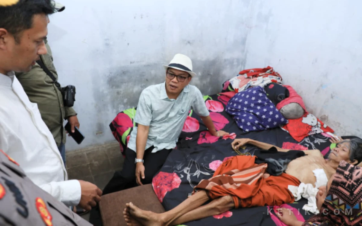 Thumbnail Berita - Bupati Bandung Gercep  Perbaiki Enam Rumah Rusak Berat Akibat Angin Kencang Bojongsoang