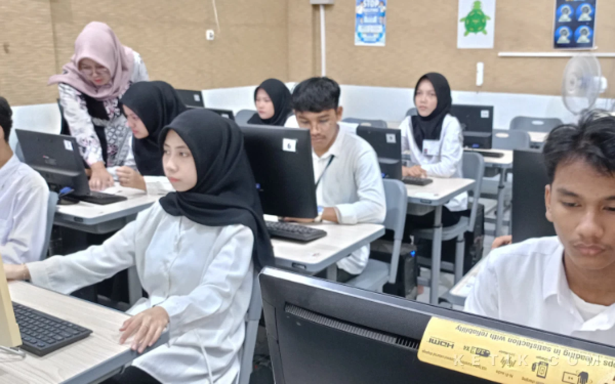 Thumbnail Berita - PKBM Annisa Cilacap Gelar TKA Gratis, Ijazah Kesetaraan Bisa untuk Daftar TNI dan Polri hingga Perguruan Tinggi