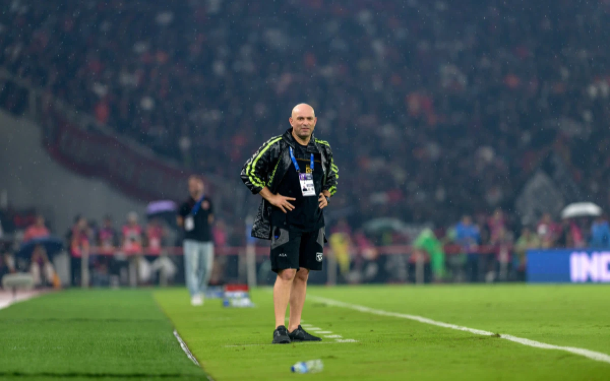 Thumbnail Berita - Super League Hampir Berakhir, Bernardo Tavares Pilih Siapkan Musim Depan