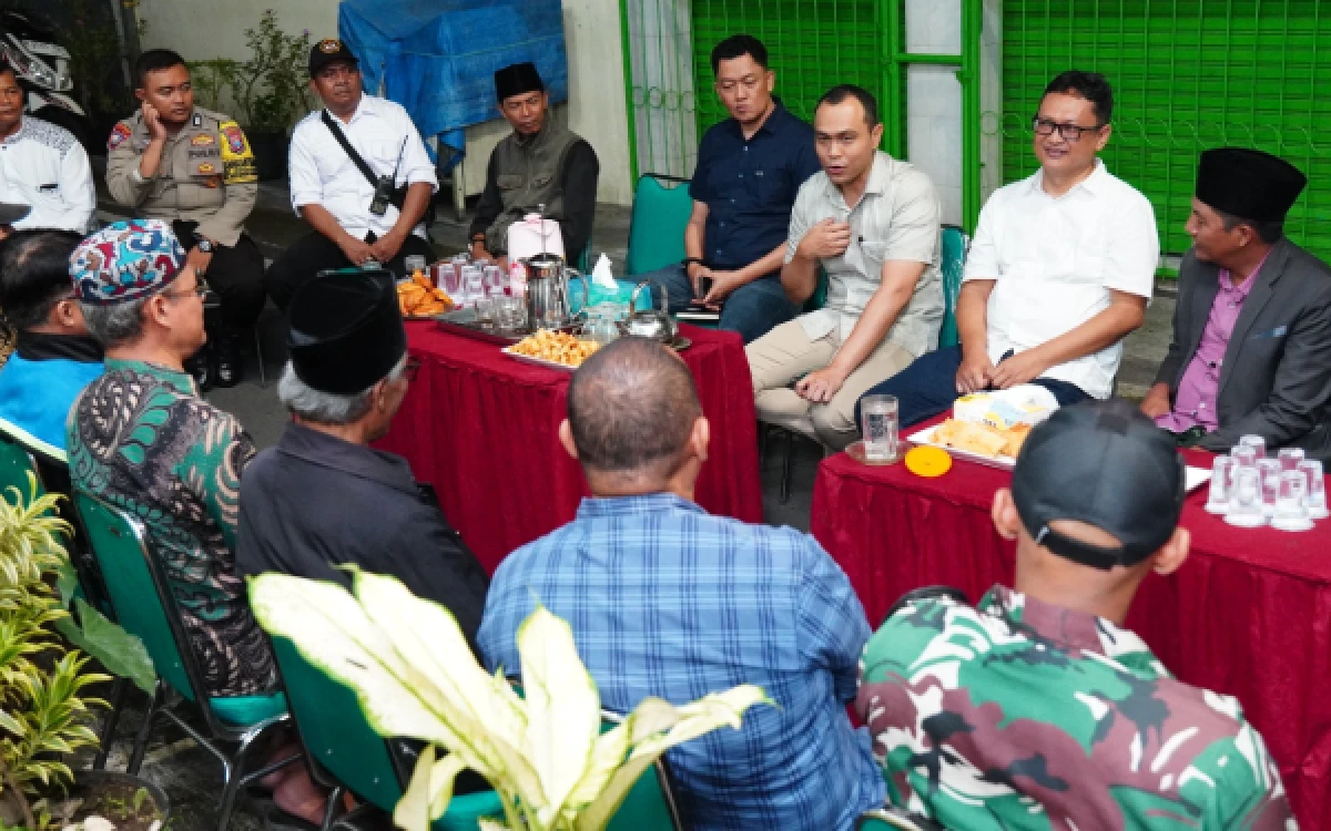 Thumbnail Berita - Lewat Sambang Kamtibmas, Kapolresta Malang Kota Serap Aspirasi Warga Soal Macet dan Sampah