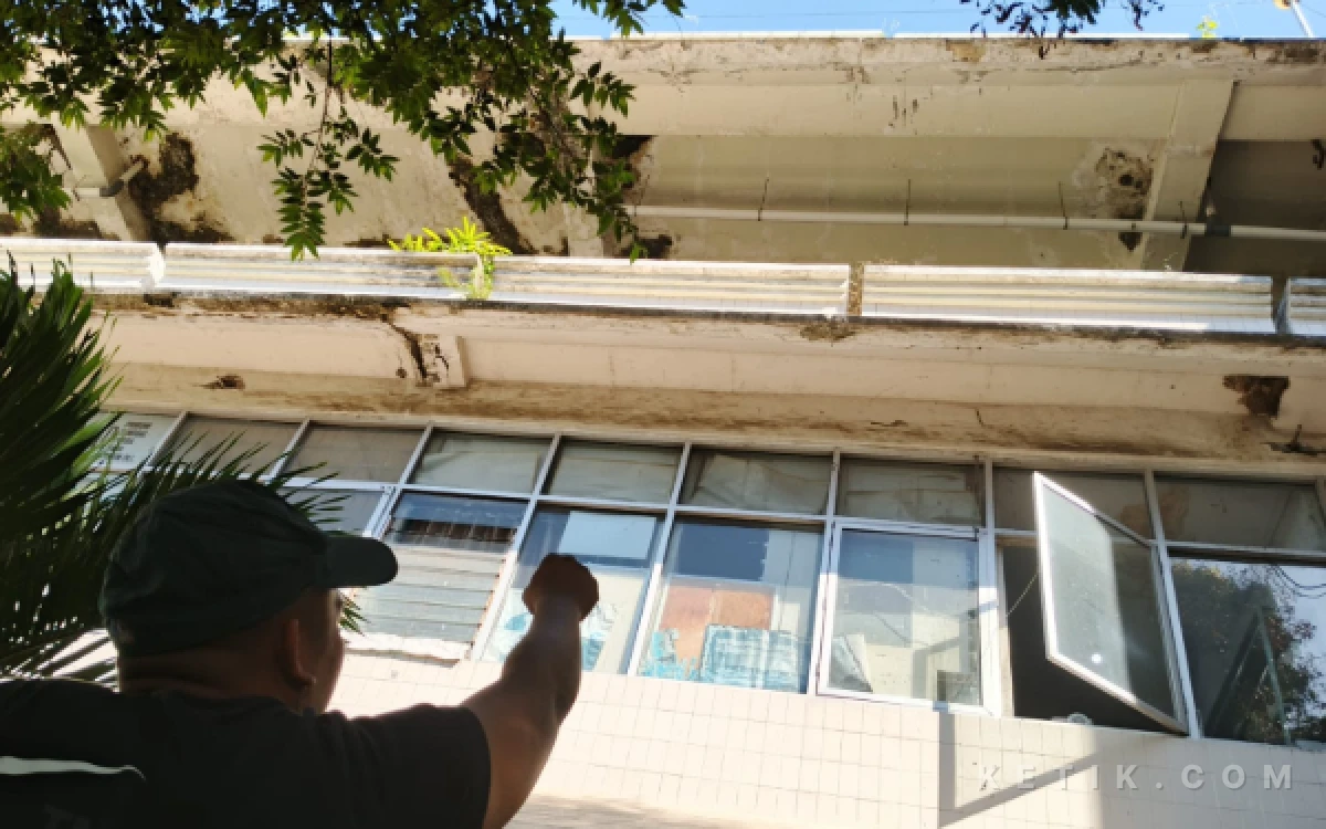 Thumbnail Berita - Tembok Pasar Besar Retak, Wali Kota Malang Instruksikan Perbaikan Sementara