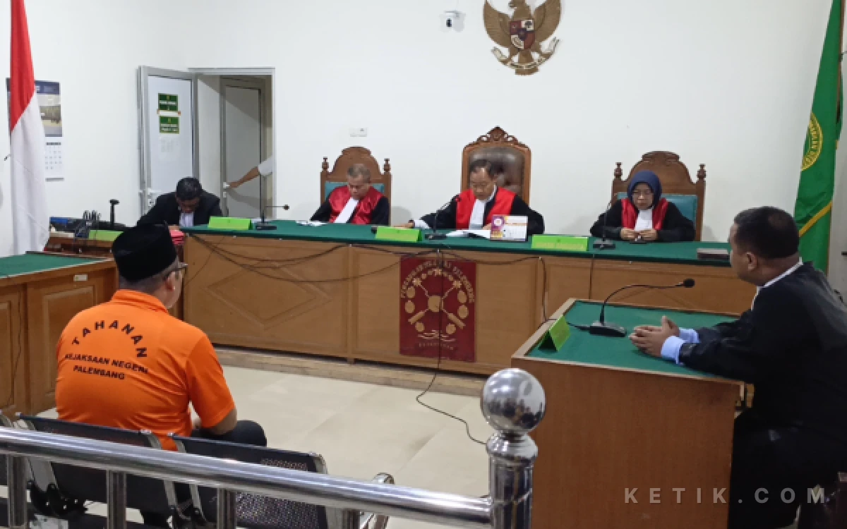 Thumbnail Berita - ASN Palembang Divonis 2 Tahun dalam Kasus Proyek Rumah Limas, Kuasa Hukum Novran: Masih Pikir-Pikir, Ini Seharusnya Perkara Perdata