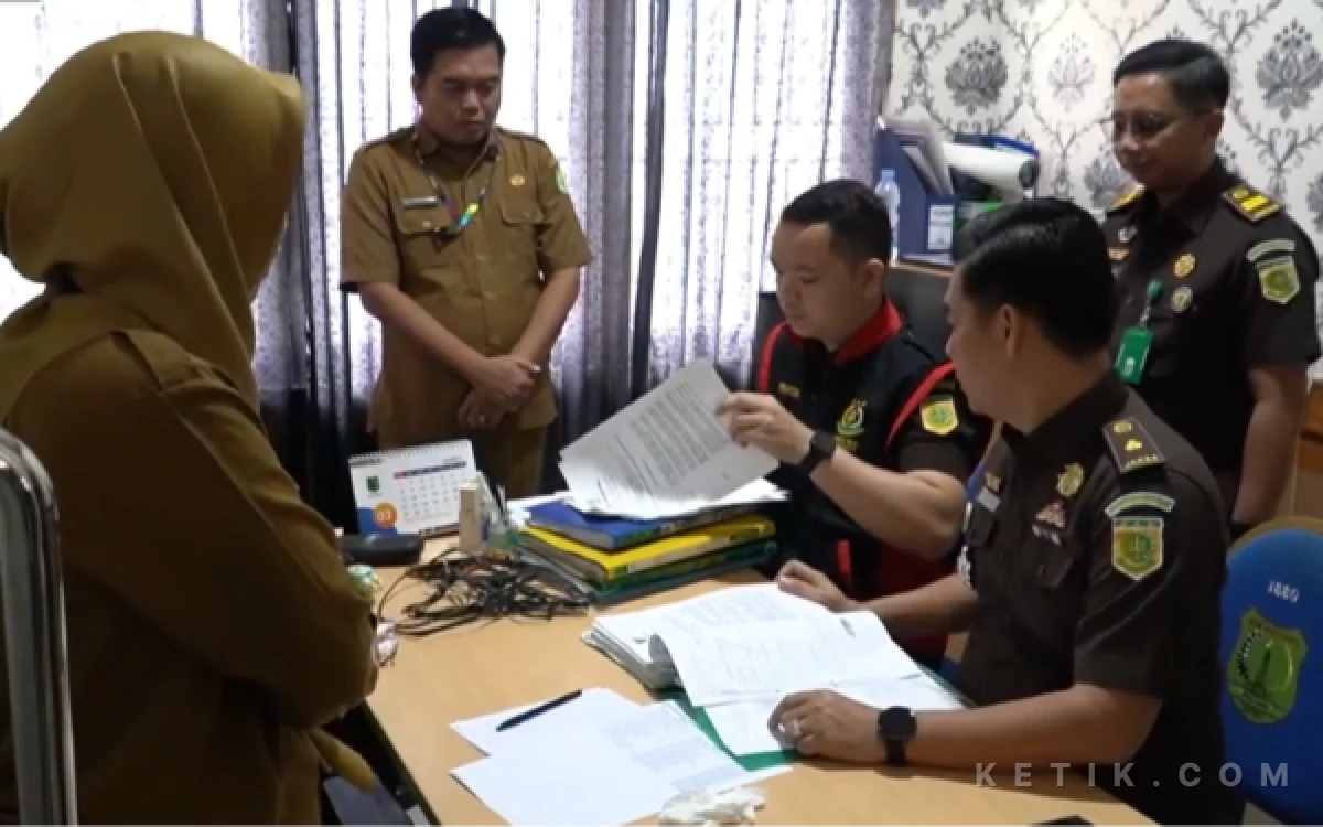 Thumbnail Berita - Dugaan Korupsi Tanah Pemkab Muba, Kantor BPKAD dan Tapem Digeledah Kejari