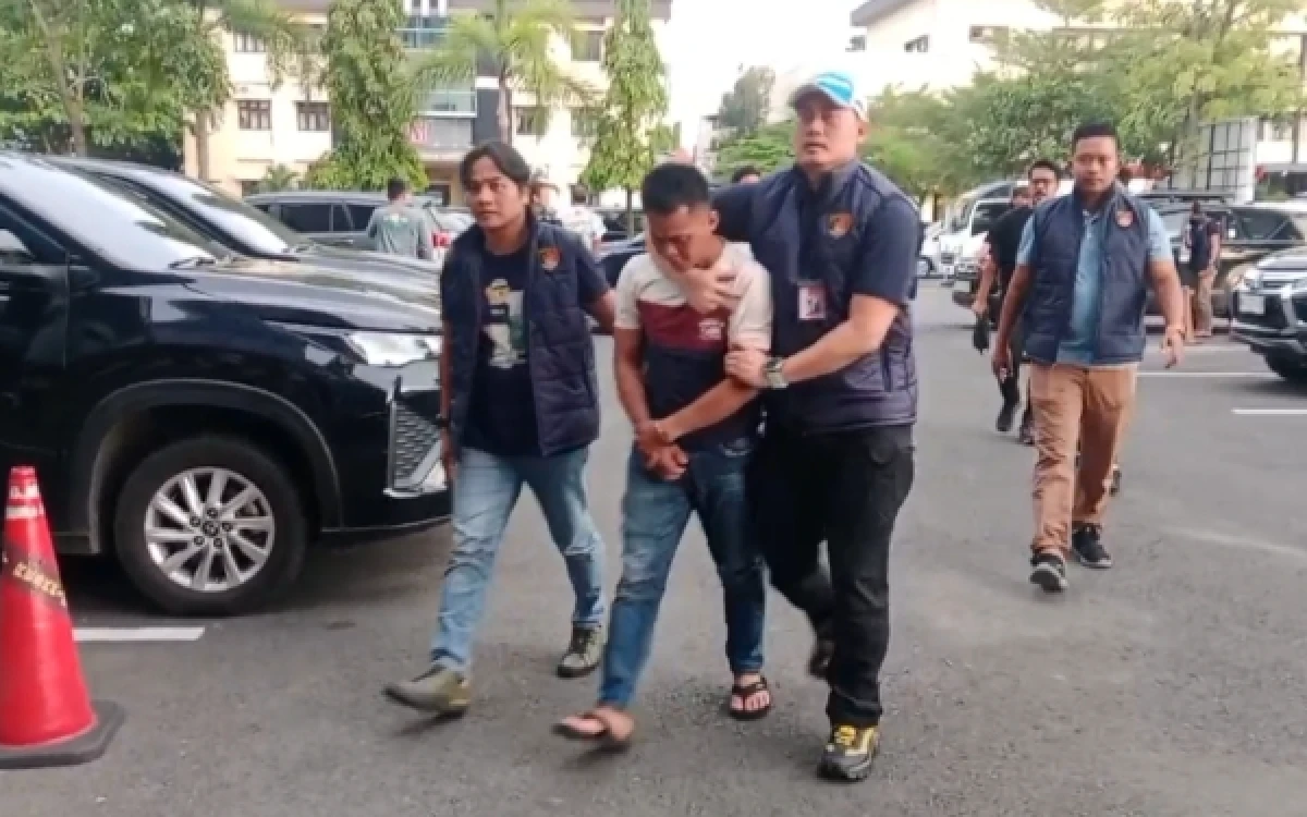 Thumbnail Berita - Polisi Ringkus R, Pemilik Sumur Ilegal di Balik Aksi Tembak-menembak di Muba
