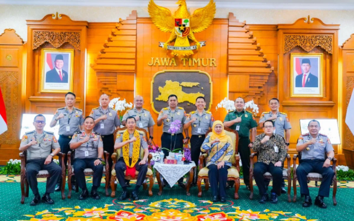 Thumbnail Berita - Gubernur Khofifah Beberkan Kunci Sukses Jatim Jadi Lumbung Pangan Nasional di Hadapan Peserta SESPIMTI Polri