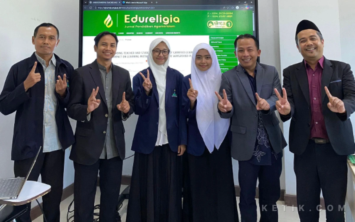 Thumbnail Berita - Dari Kampus ke Jurnal Nasional: Dua Mahasiswi PGMI UIN KHAS Jember Lulus Tanpa Skripsi