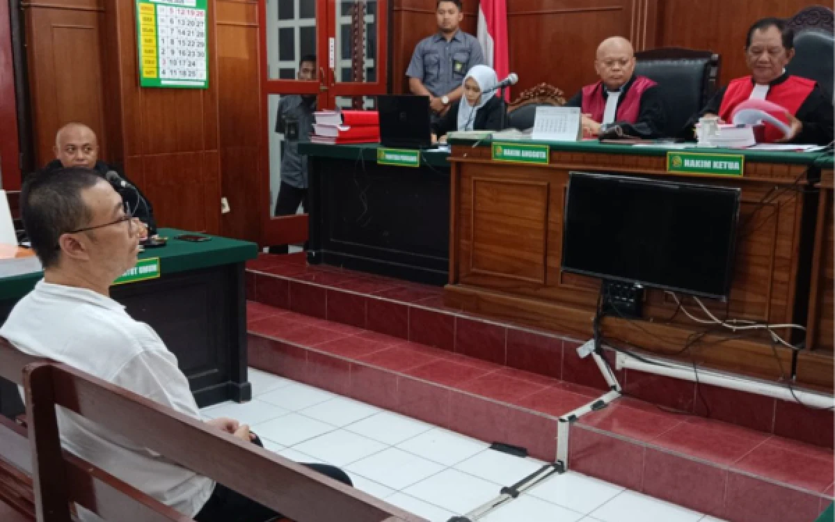 Thumbnail Berita - Samuel Kristianto Jalani Sidang Perdana Kasus Rumah Nenek Elina Surabaya