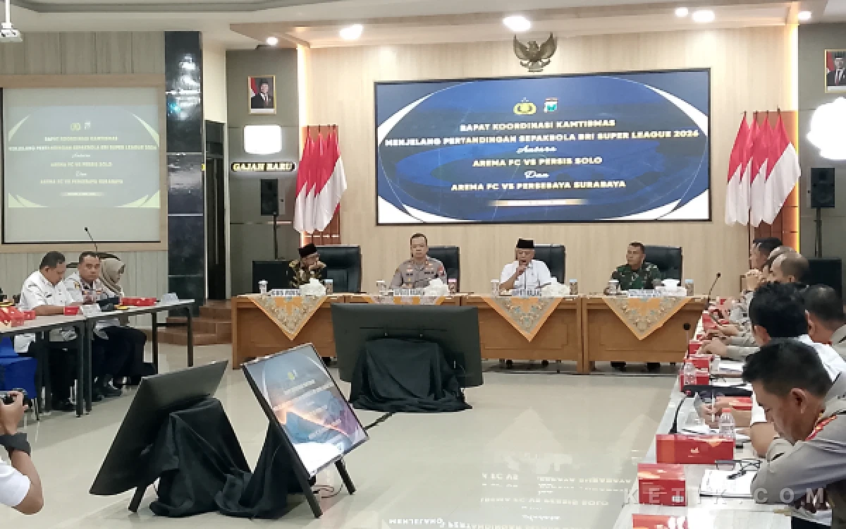 Thumbnail Berita - Ketat! Suporter Persis Dicegah Masuk hingga Perbatasan, Laga Arema vs Persebaya Disarankan Tak di Kanjuruhan  ‎