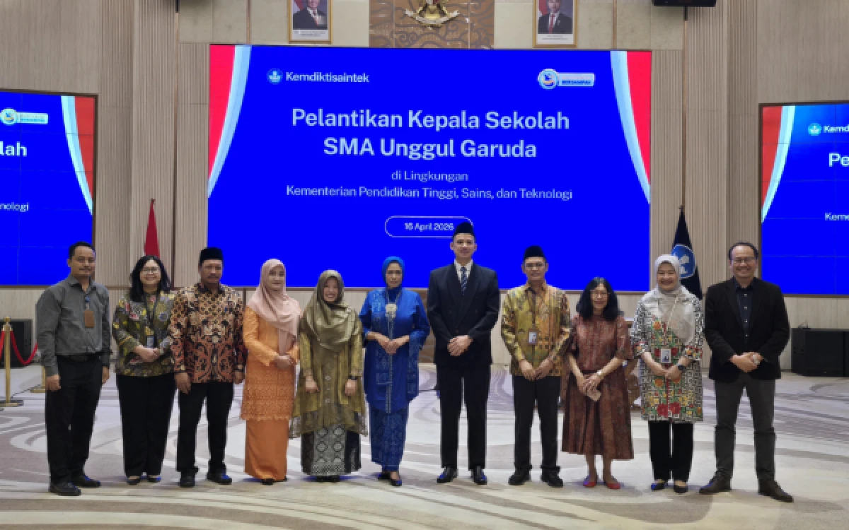 Thumbnail Berita - Mantan Kepala SMAN 1 Situbondo Dilantik Jadi Kepsek Garuda