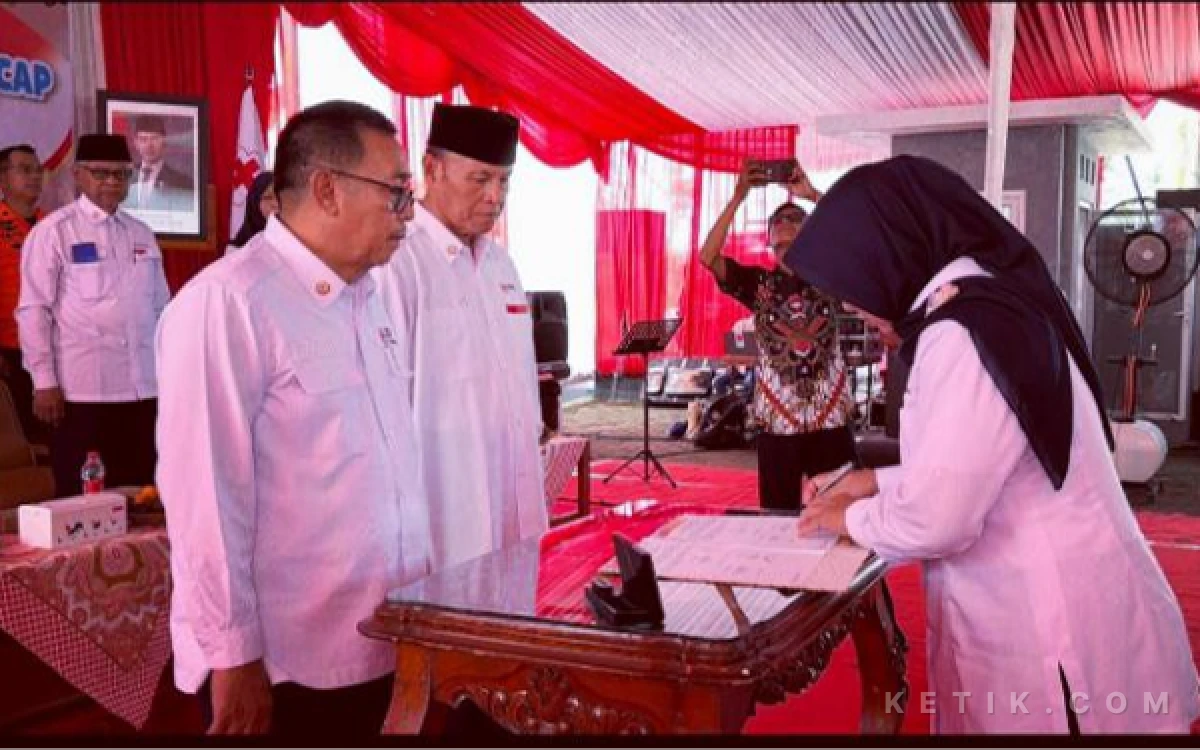 Thumbnail Berita - Pelantikan Pengurus PMI Kecamatan se-Cilacap, Fokus Percepatan Penanganan Bencana dan Antisipasi Kemarau 2026