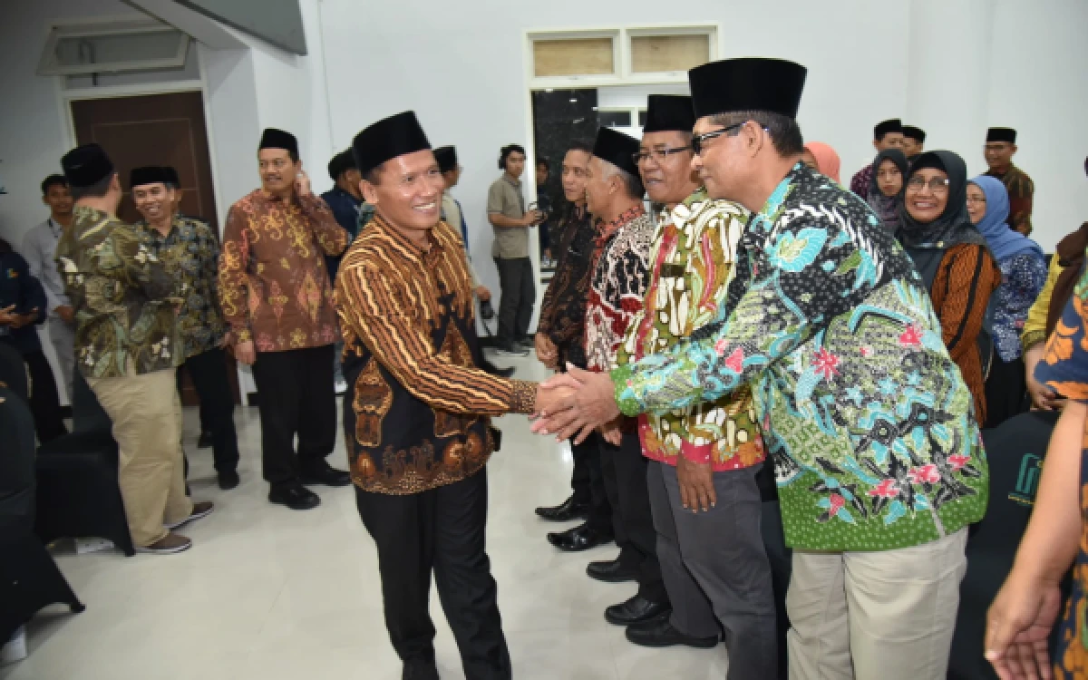 Perkuat Sinergi Ekoteologi, Plt Bupati Tulungagung Dampingi Menag di UIN SATU