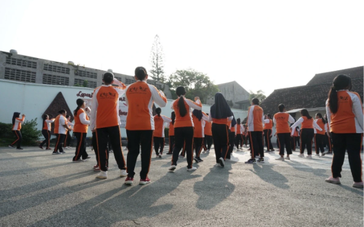 Thumbnail Berita - Berikan Hak Kesehatan dan Rekreasi, 211 Warga Binaan Lapas Perempuan Malang Semangat Ikuti Senam Pagi