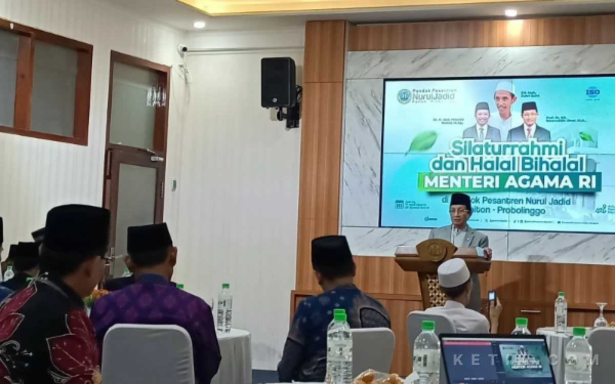 Thumbnail Berita - Kunjungi Ponpes Nurul Jadid, Menteri Agama Dorong Pesantren Bangkitkan Semangat Baitul Hikmah