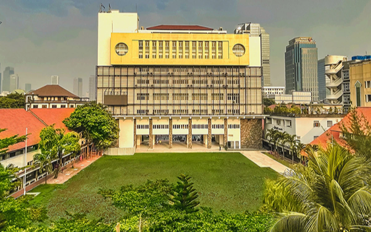 Thumbnail Berita - Profil Kolese Kanisius: Jelang Seabad Almamater Tokoh Besar Indonesia