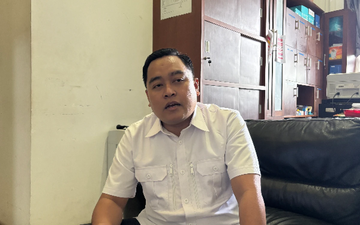 Thumbnail Berita - Kisah Suryadi: Bermodal Mental Santri dan Aktivis Jalanan, Kini Pimpin Komisi D DPRD Kota Malang