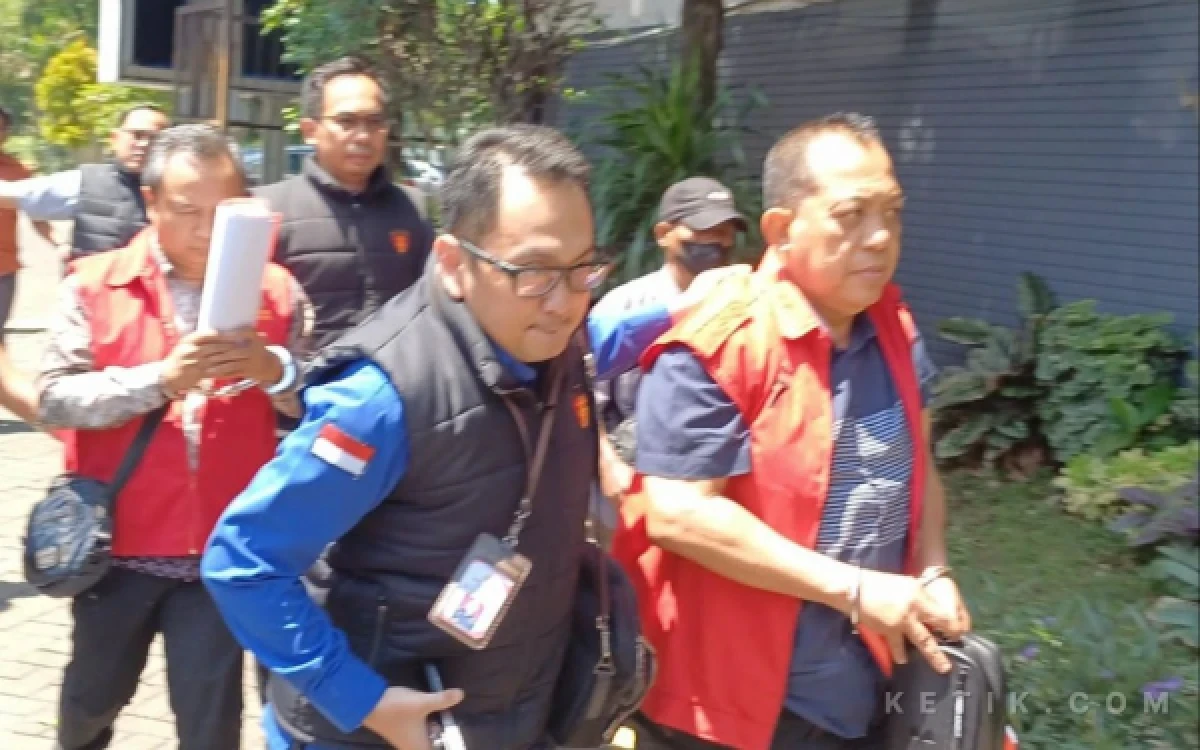 Thumbnail Berita - PC PMII Sampang Soroti Dugaan Pungli Perizinan ESDM Jatim yang Jerat 3 Tersangka