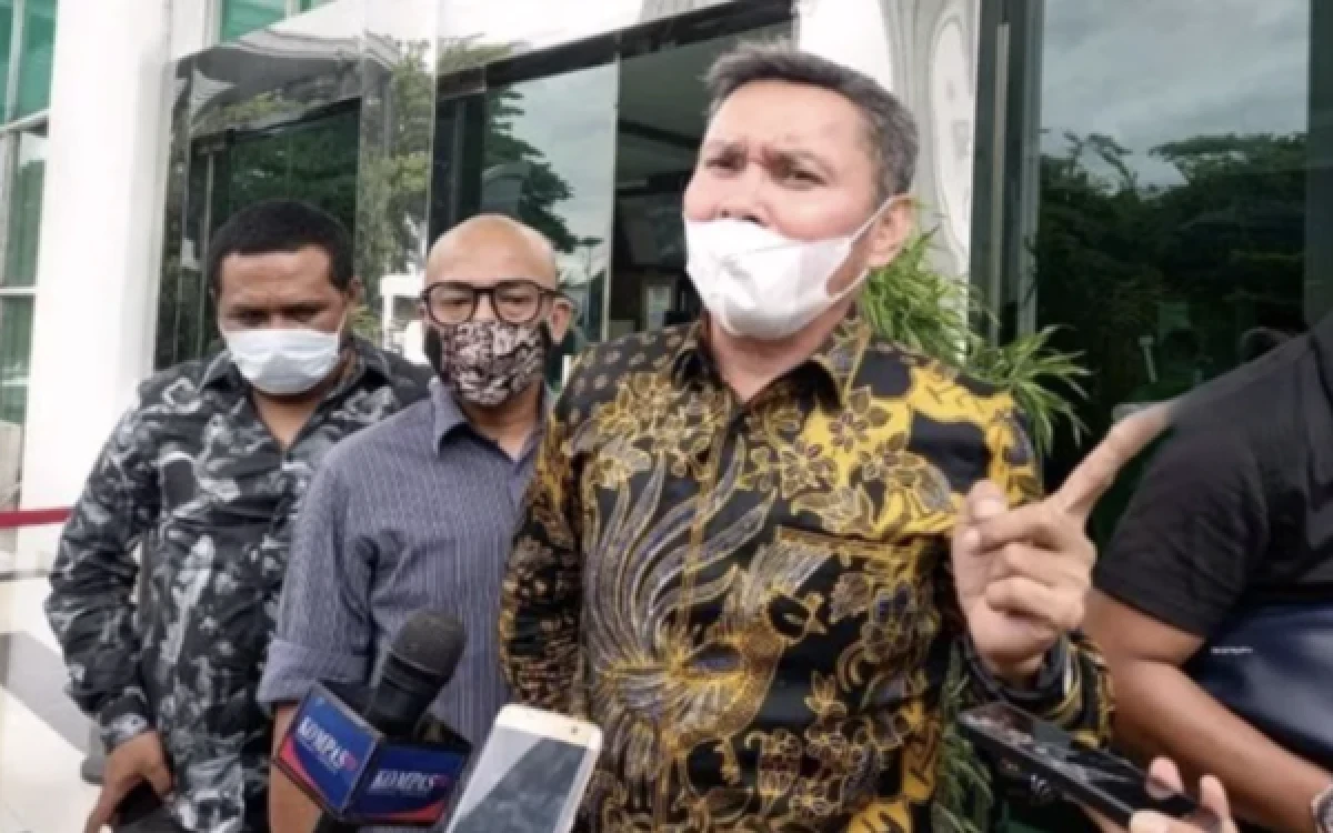 Thumbnail Berita - Ketua DPD Golkar Maluku Tenggara Nus Kei Tewas Ditikam di Bandara Karel Sadsuitubun, Berikut Kronologinya