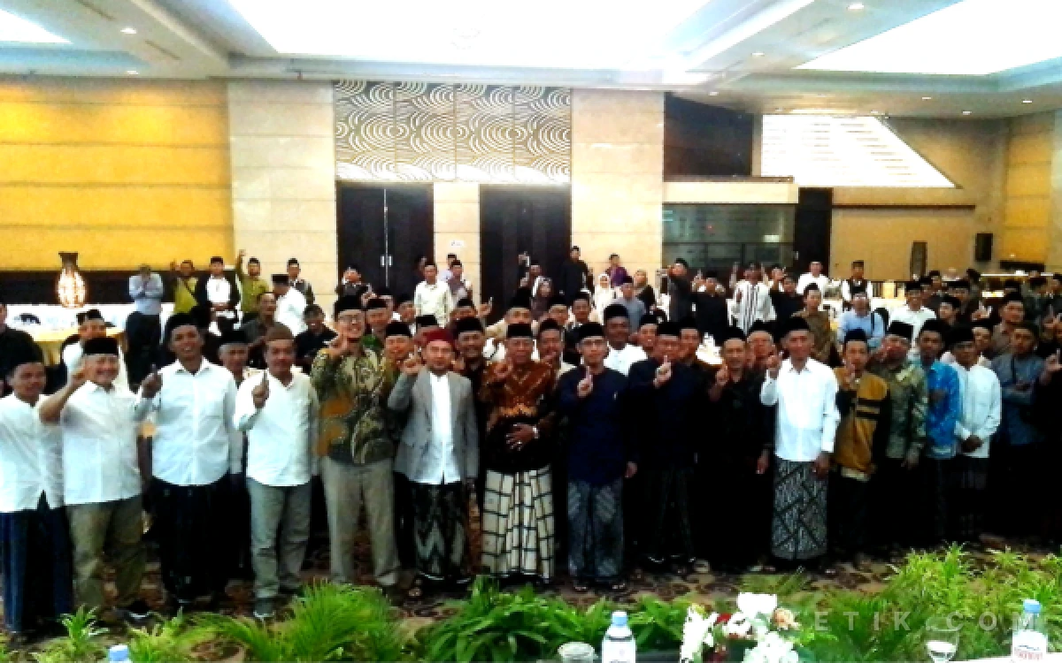 Thumbnail Berita - BPKH dan Komisi VIII DPR RI Perkuat Literasi Keuangan Haji di Tulungagung