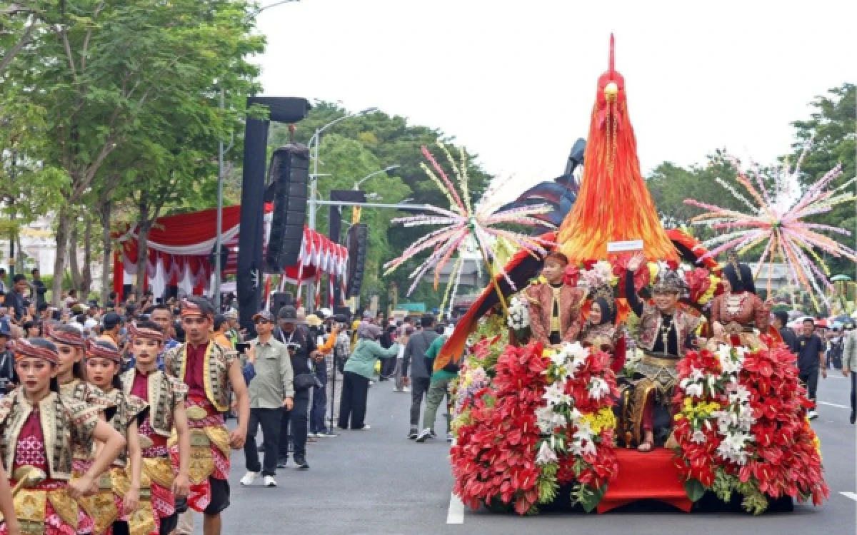 Thumbnail Berita - Surabaya Vaganza 2026 Perdana Digelar Malam Hari, Berikut Rute hingga Lokasi Parkirnya