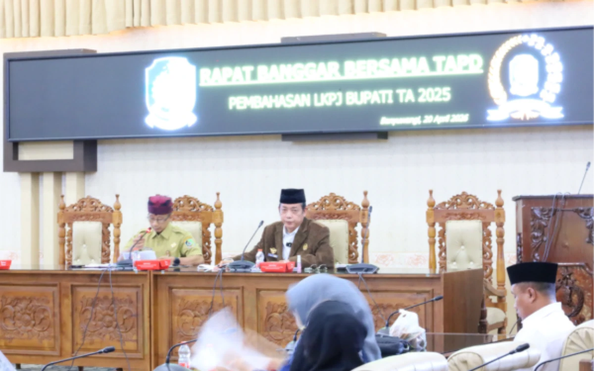 Thumbnail Berita - DPRD Banyuwangi Evaluasi LKPJ 2025, Soroti Kesenjangan Data dan Kondisi Riil