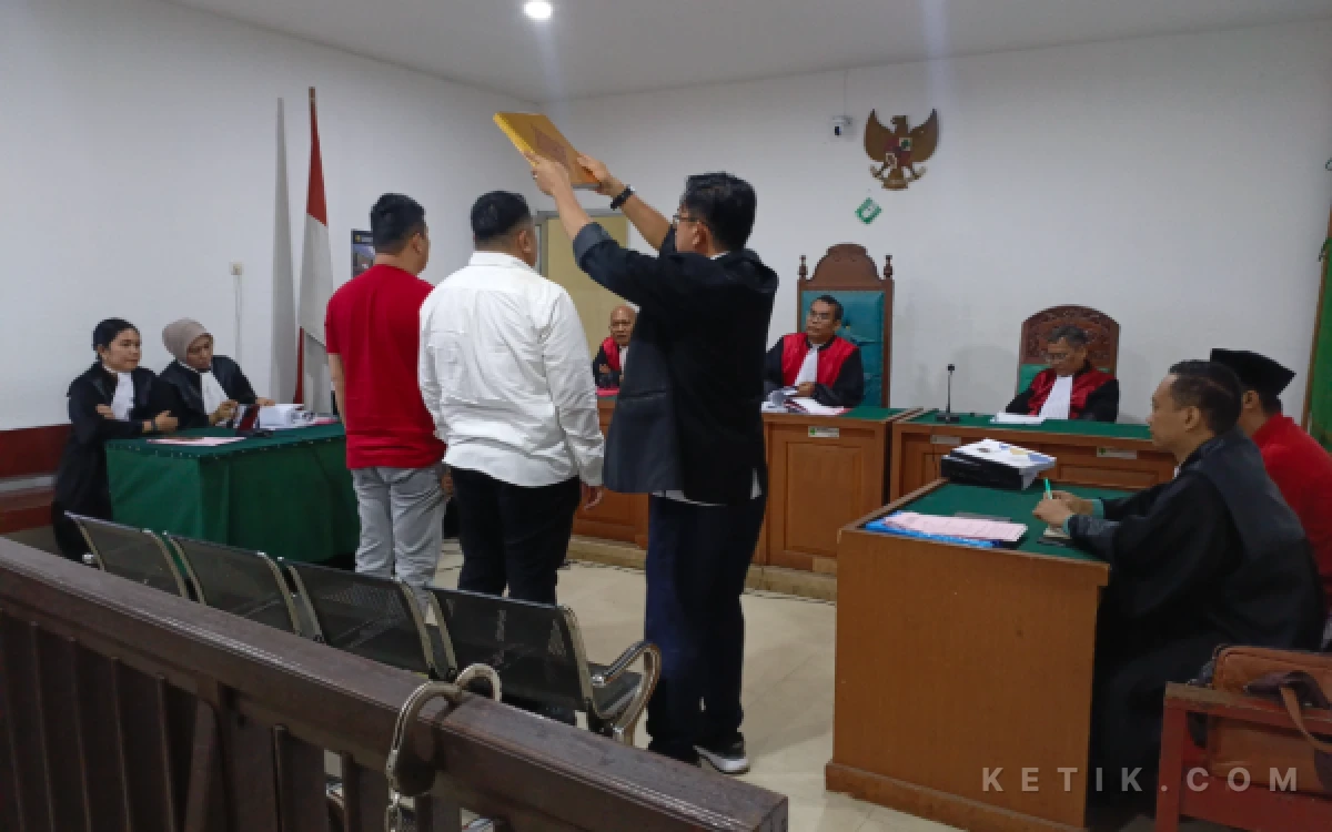 Thumbnail Berita - Sidang Kasus Solar Ilegal 10 Ribu Liter Sumsel-Bangka, Jaksa Hadirkan Saksi Polisi Ungkap Kronologi