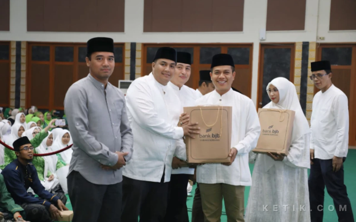 Thumbnail Berita - Kado Hari Jadi ke-385 untuk ASN dari Bupati Bandung: ASN Bukan Superman, Tapi Supertim