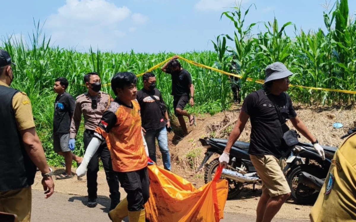 Thumbnail Berita - Identitas Mayat Pria di Jombang Masih Buram Meski Dikaitkan Warga Mojokerto, Tunggu Tes DNA