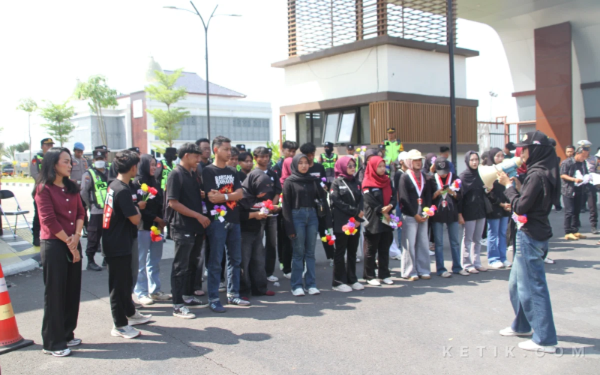 Thumbnail Berita - Peringati Hari Kartini, Massa di Bojonegoro Soroti Isu Kesetaraan