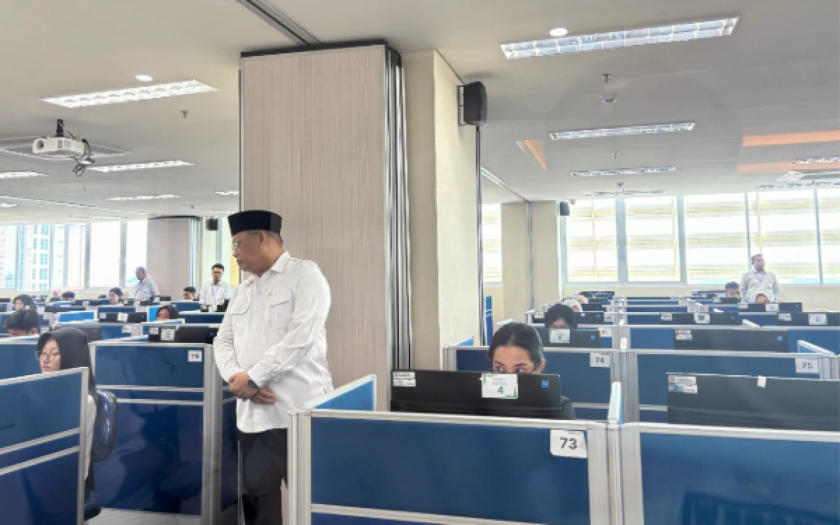 Thumbnail Berita - UTBK 2026 Hari Pertama UPN Veteran Jatim Usai, Panitia Gunakan X-Ray