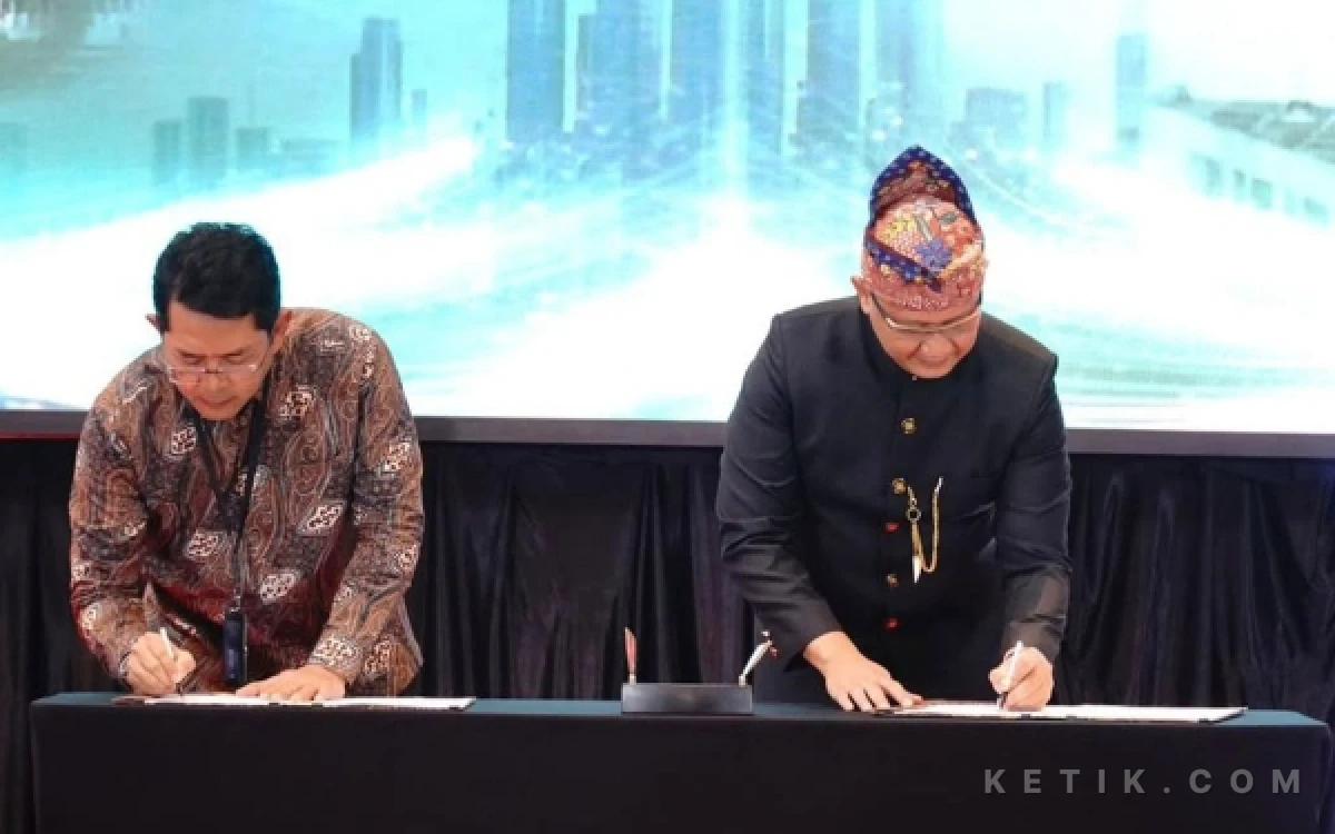 Thumbnail Berita - Kadindik Aries dan Dirut Bank Jatim Luncurkan JConnect EDU, Perkuat Digitalisasi Penyaluran Dana BOS