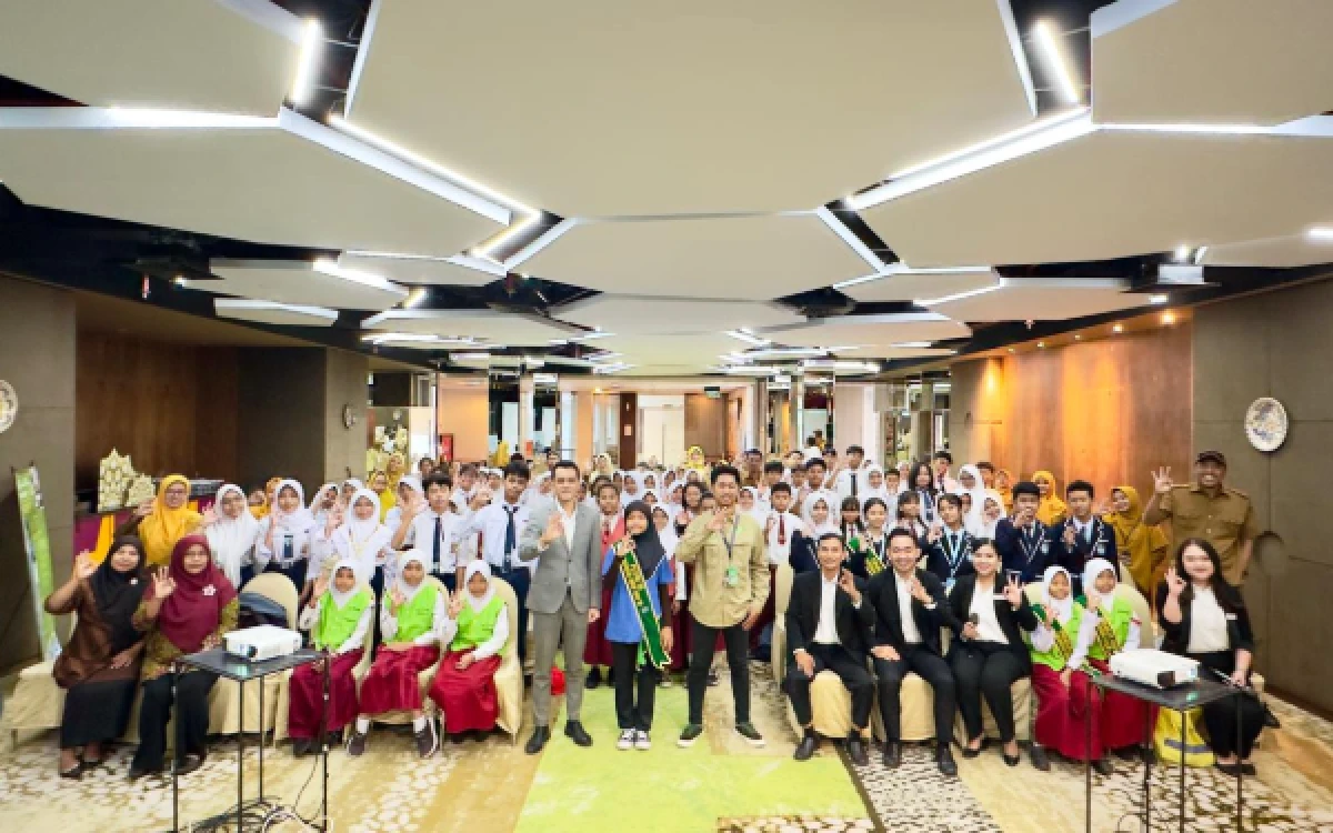 Thumbnail Berita - Rayakan Hari Bumi, Mercure Surabaya Gandeng Tunas Hijau Ajak 100 Pelajar Daur Ulang Tekstil