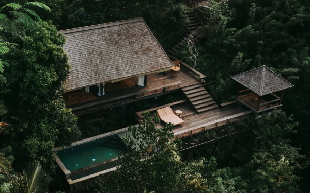 Thumbnail Berita - Kisah Inspiratif Ho Kwon Ping: Dari Jurnalis Kritis yang Dipenjara hingga Dirikan Hotel Buahan, a Banyan Tree Escape, Bali