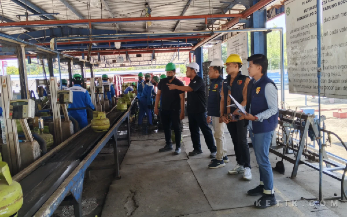 Thumbnail Berita - Respon Laporan Masyarakat, Satreskrim Polres Sampang Sidak SPBE PT Asa Perkasa Abimulya