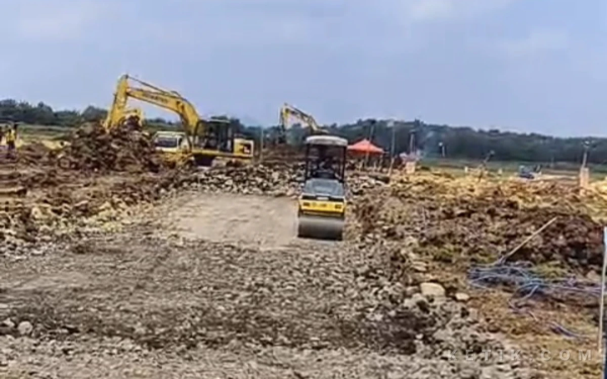 Thumbnail Berita - Pembangunan Sekolah Rakyat Brebes Terkendala Akses Jembatan, Ditarget Rampung Bulan Juni