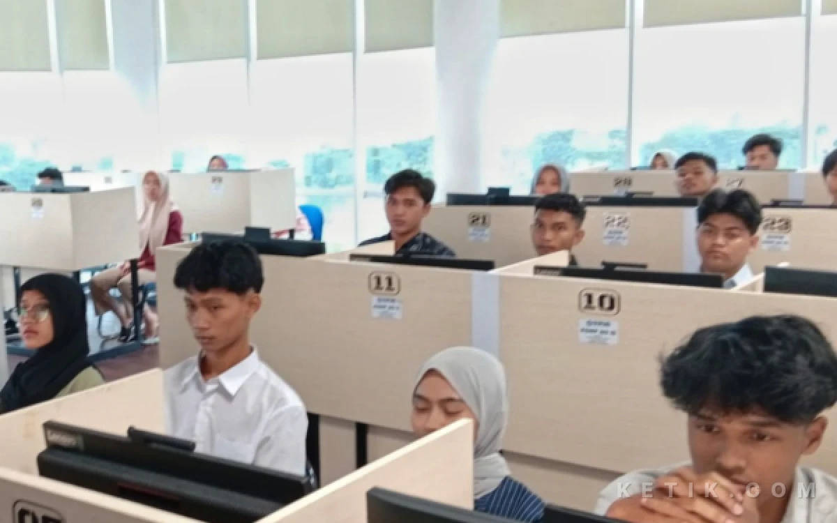 Thumbnail Berita - Wamendikdasmen Apip Latipulhayat Tegaskan Tindaklanjuti Praktik Joki UTBK