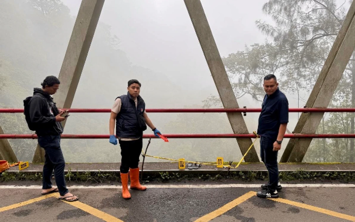 Thumbnail Berita - Jembatan Cangar Titik Rawan, Psikolog Dorong Kampanye Kesehatan Mental Lebih Masif