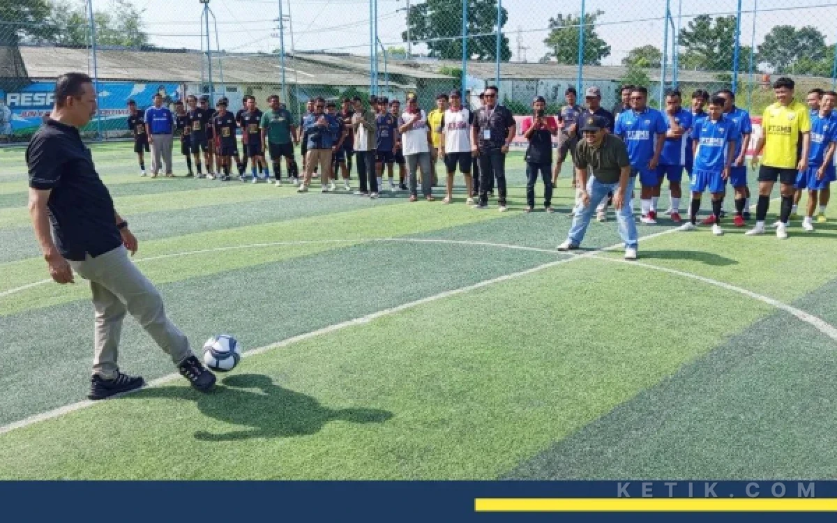 Thumbnail Bupati Pemalang Buka Turnamen Solidarity Mayday Cup 2026, Dorong Kebersamaan Pekerja