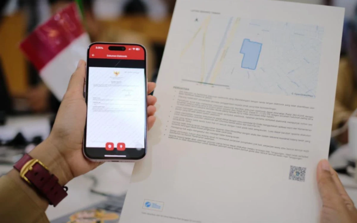 Thumbnail Lebih Mudah! Kini Masyarakat Bisa Pastikan Data Sertipikat Tanah dari Smartphone