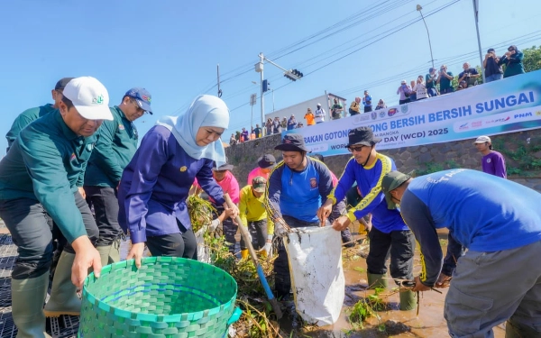 Thumbnail Bukan Sekadar Janji! Deretan Penghargaan ProKlim dan Adiwiyata Buktikan Keseriusan Gubernur Khofifah Jaga Lingkungan